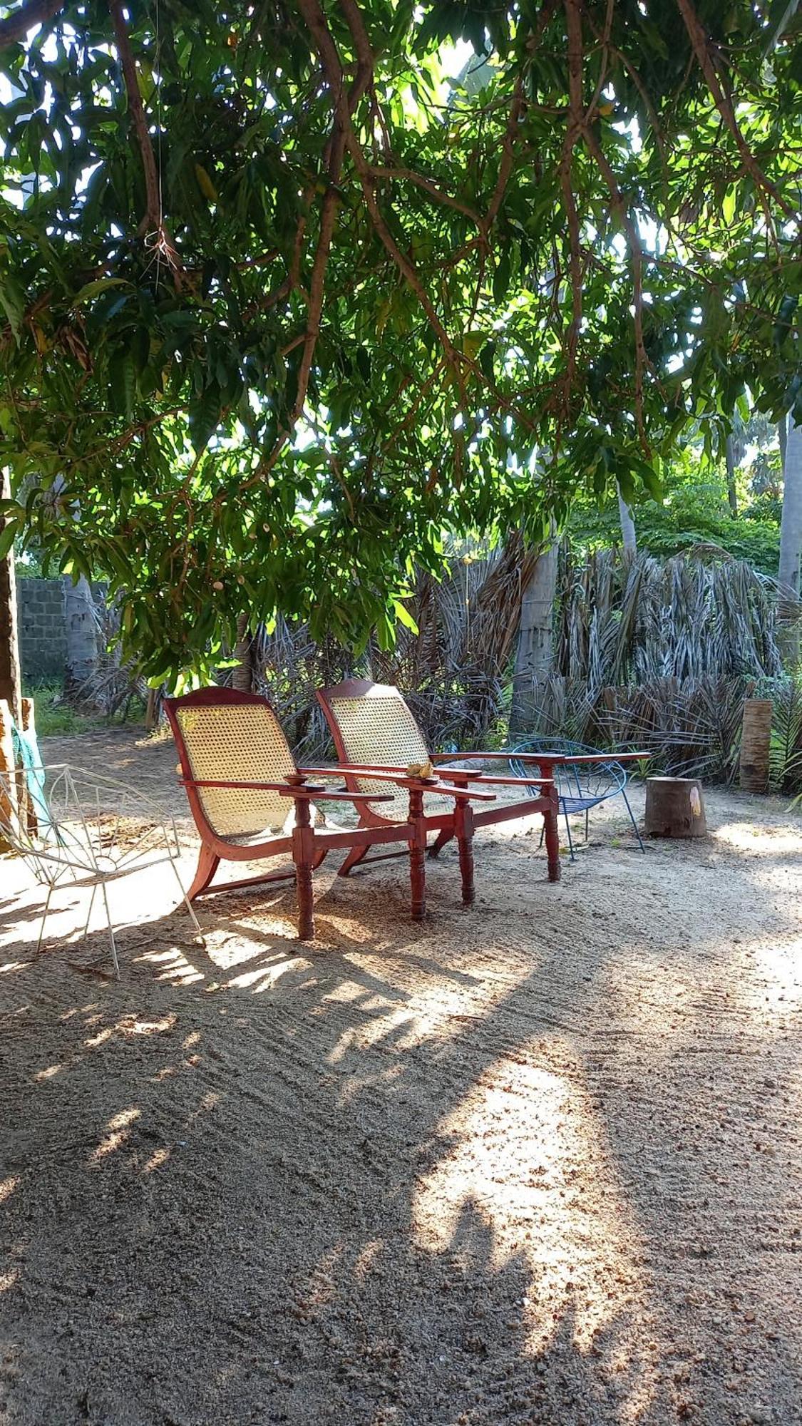 טרינקומאלה Elena Garden Resort And Restaurant מראה חיצוני תמונה